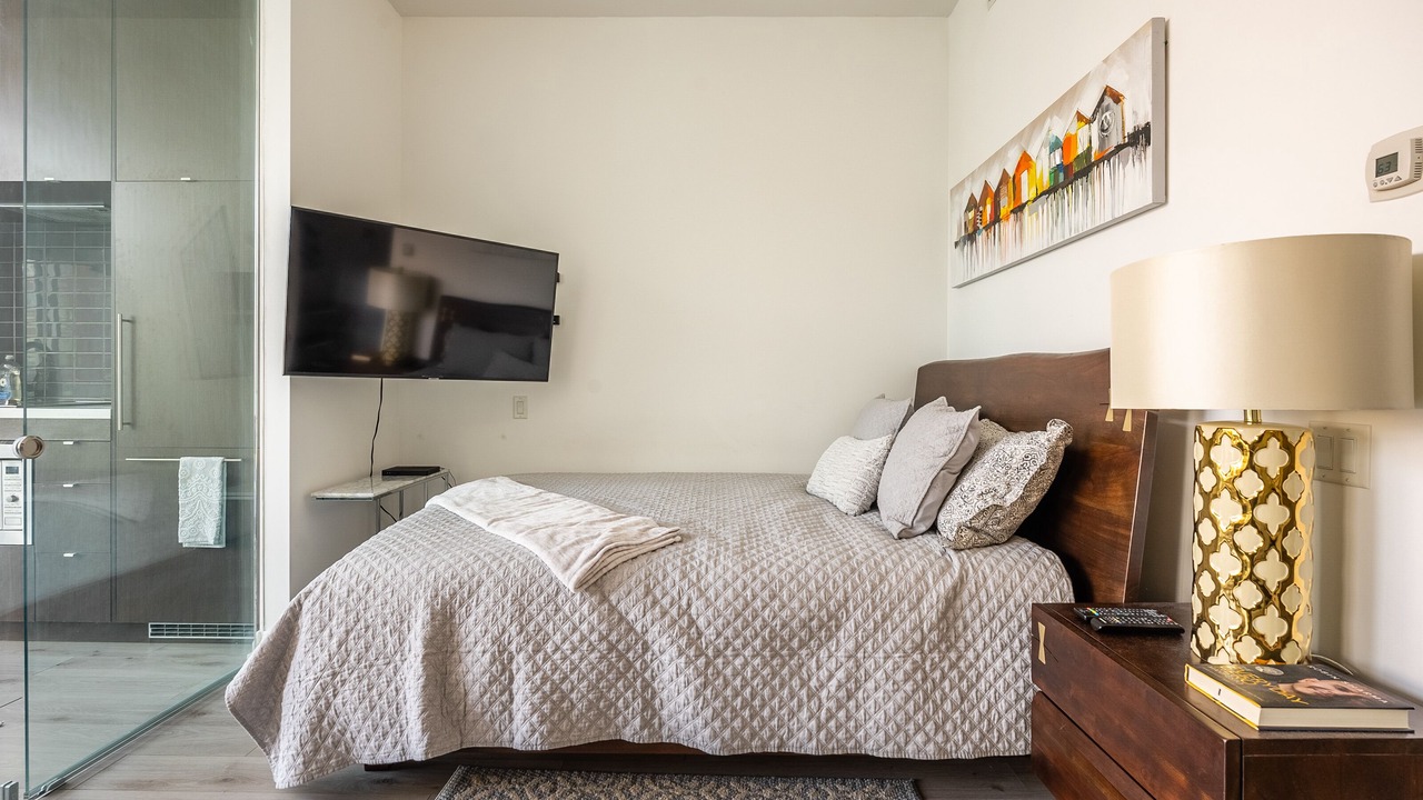 Photo of Bedroom in Bloor-Yorkville