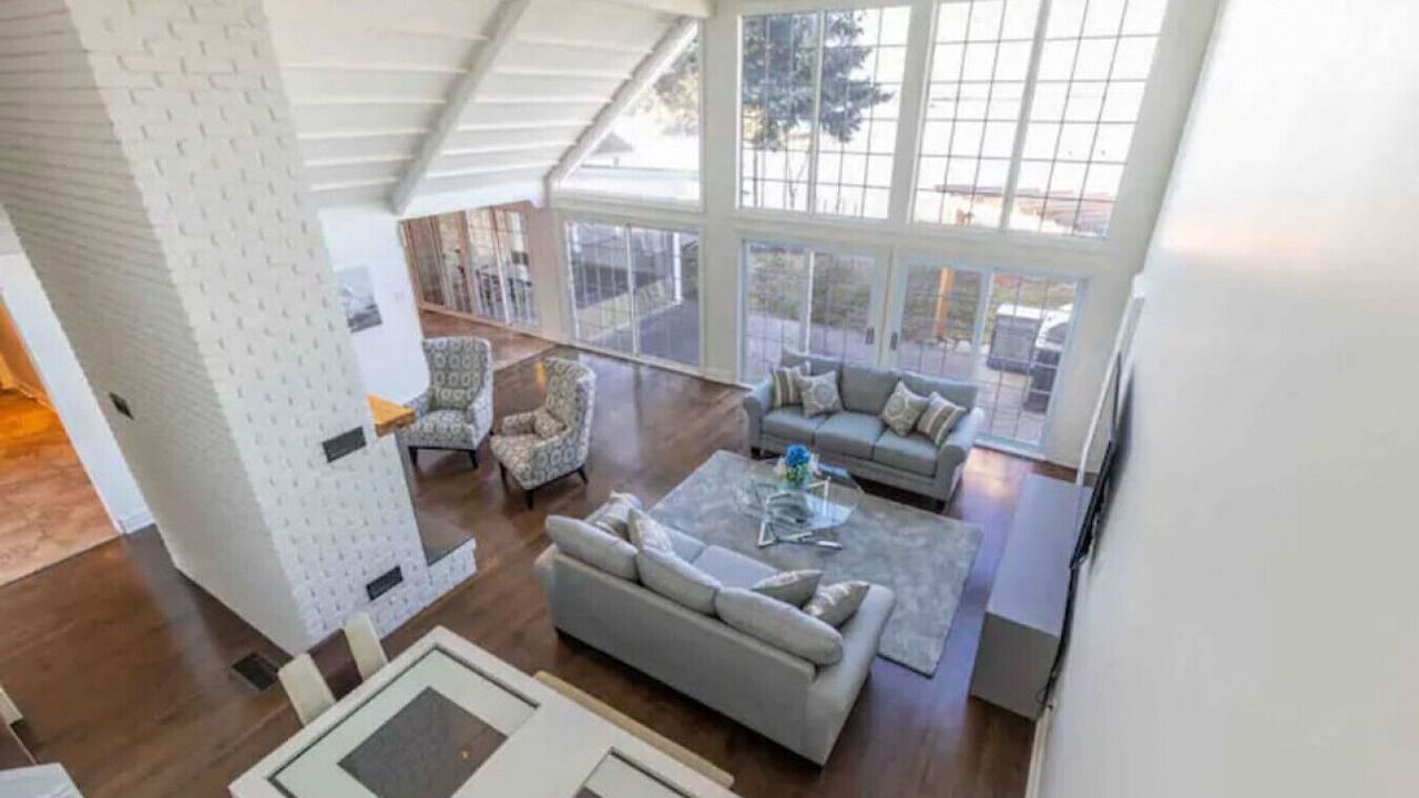Photo of Livingroom in Port Weller