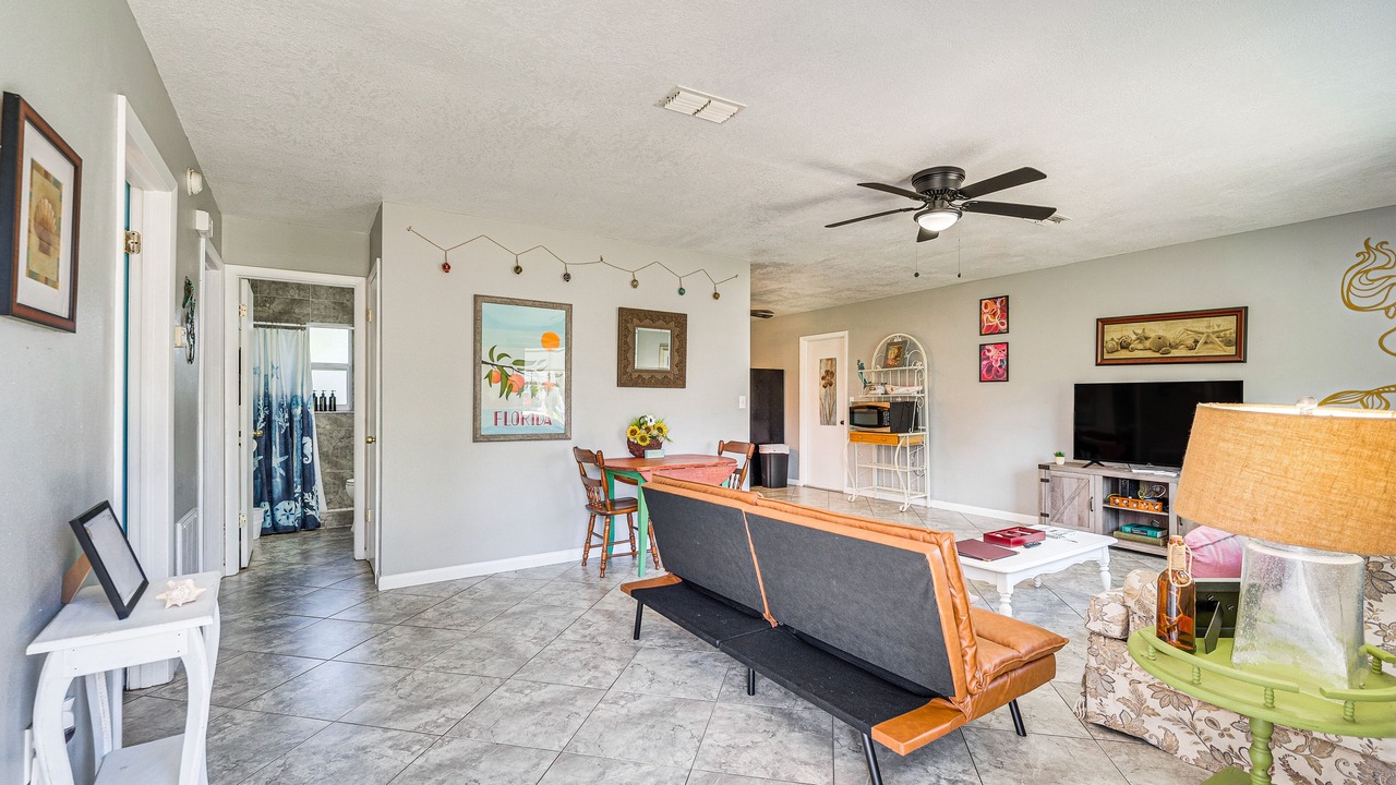 Photo of Livingroom in Spring Hill