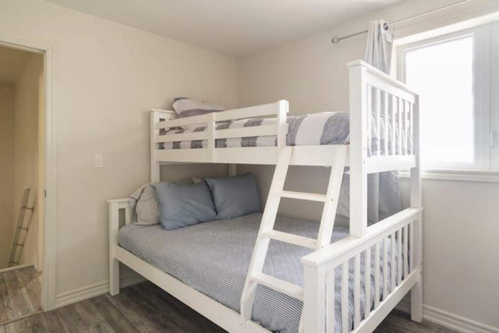 Photo of Bedroom in Wymbolwood Beach