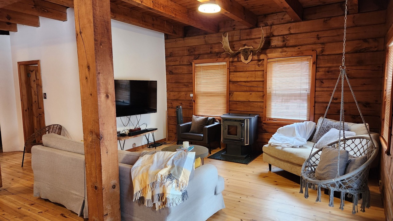 Photo of Livingroom in Erin