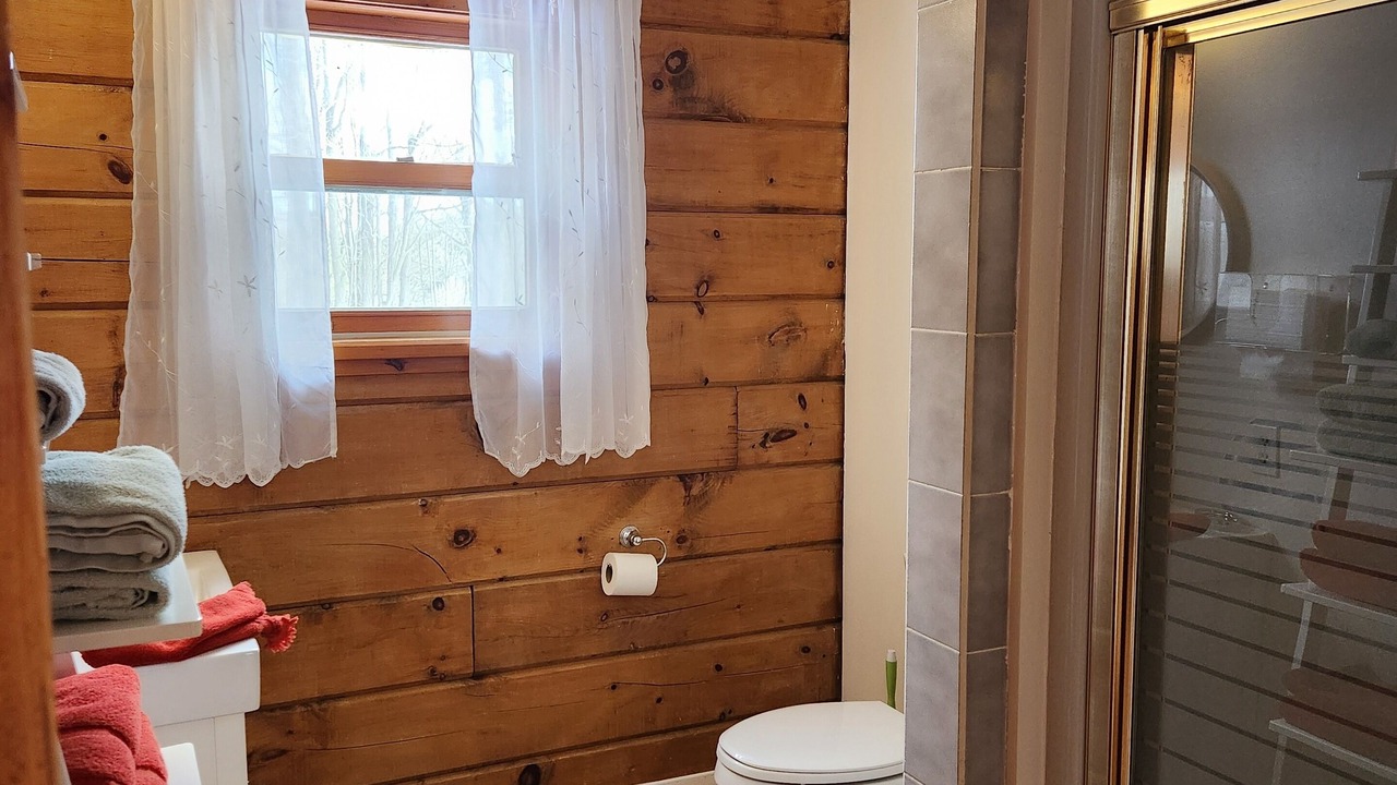 Photo of Bathroom in Erin