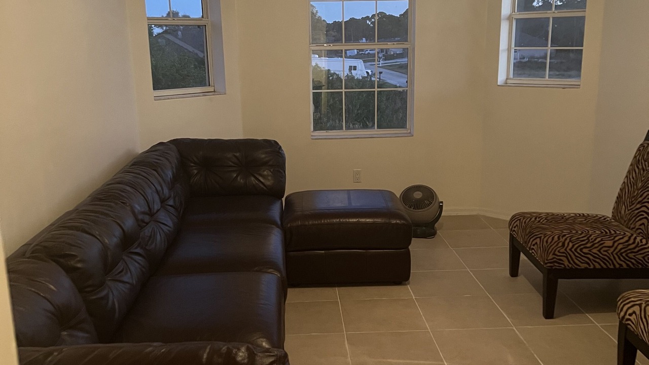Photo of Livingroom in Port Malabar