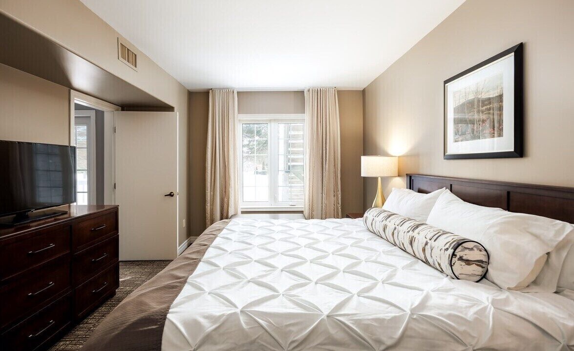 Photo of Bedroom in Oro-Medonte