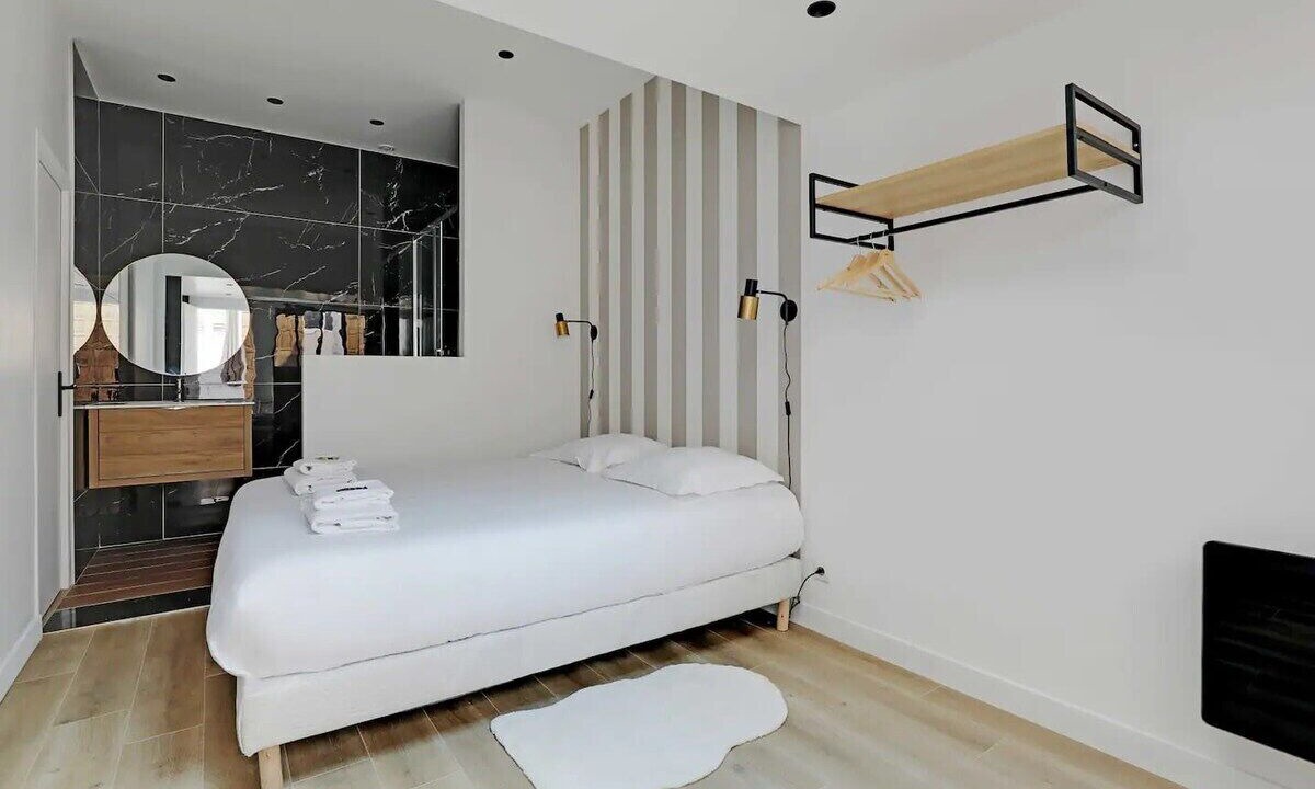 Photo of Bedroom in 15th Arrondissement