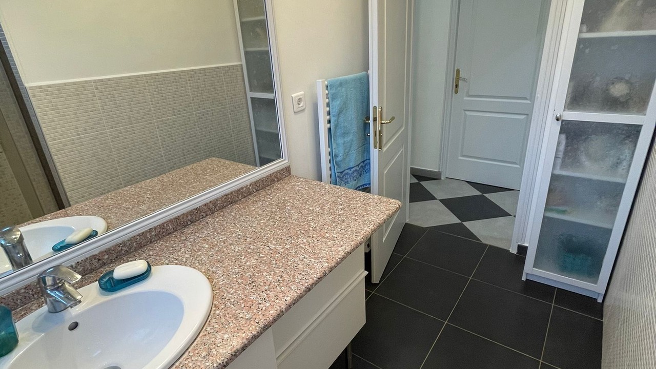 Photo of Bathroom in Chennevieres-sur-Marne