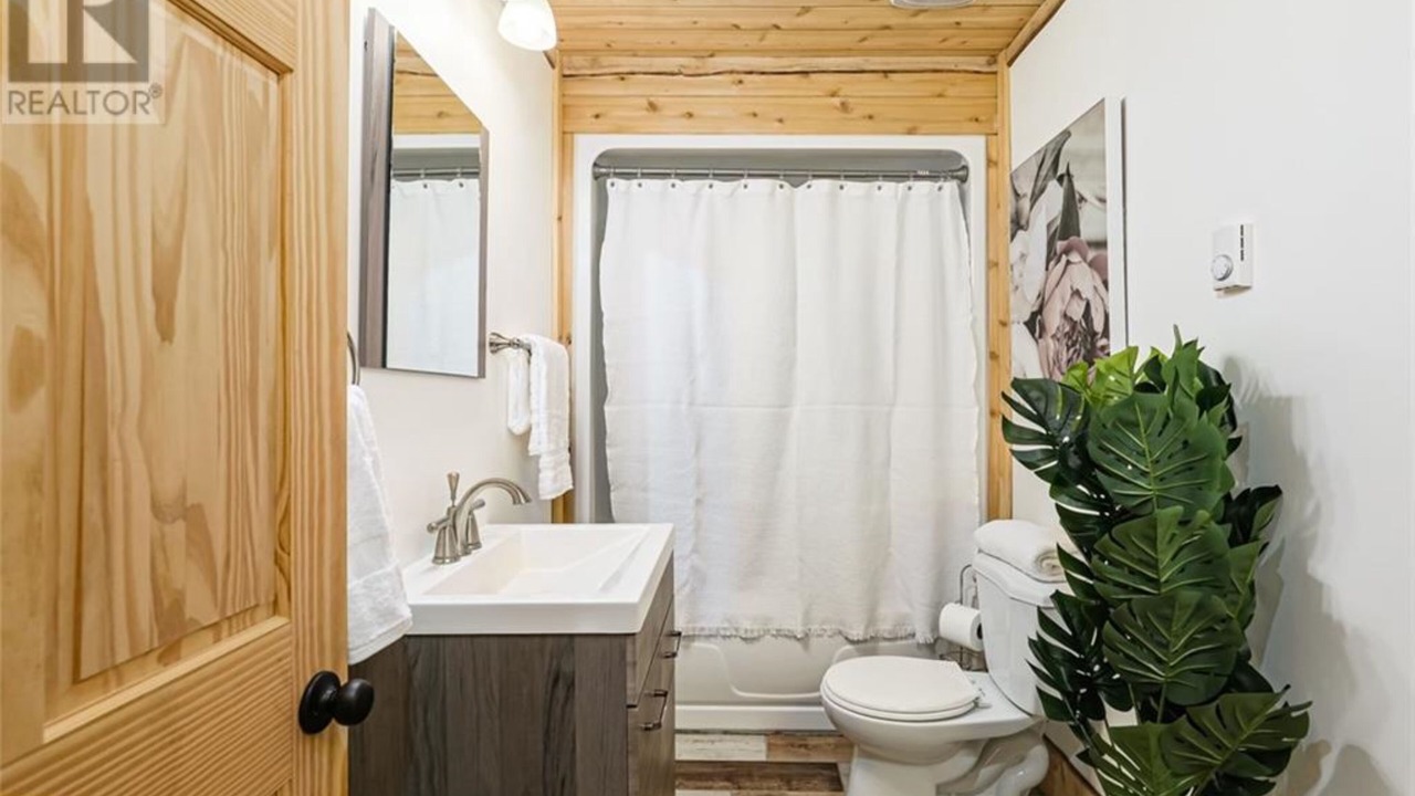 Photo of Bathroom in Grey Highlands