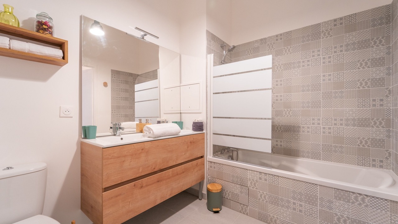 Photo of Bathroom in Zone d'amenagement concerte des Docks