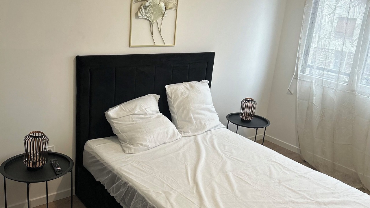Photo of Bedroom in Le Blanc-Mesnil