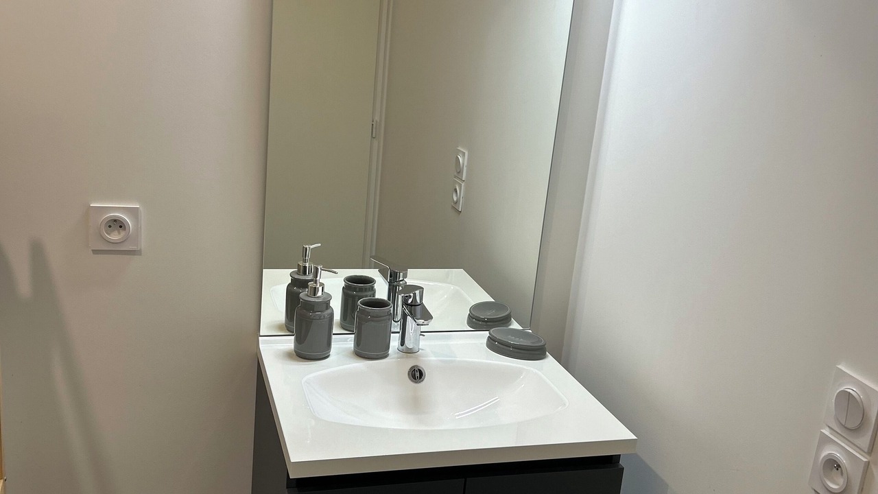 Photo of Bathroom in Le Blanc-Mesnil