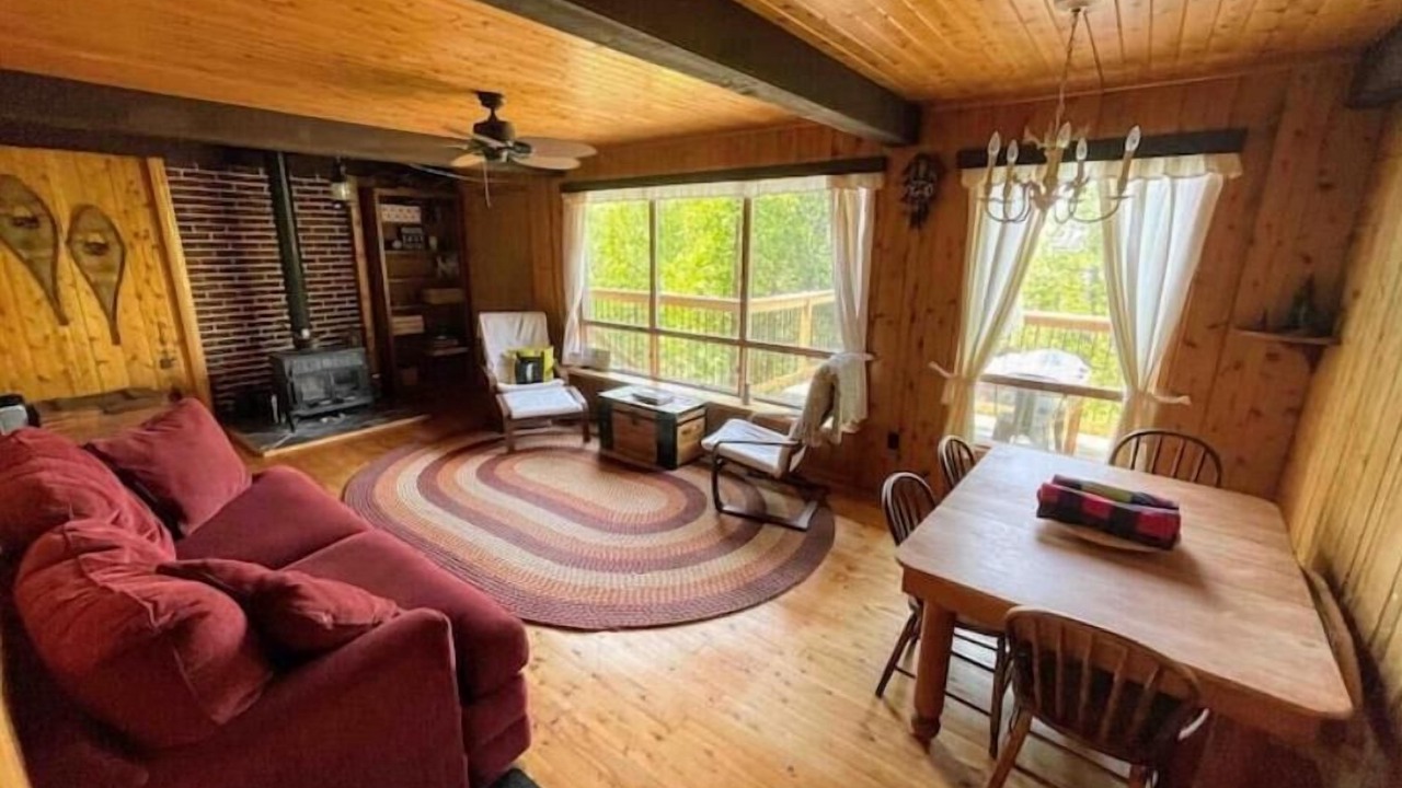 Photo of Livingroom in Northern Bruce Peninsula