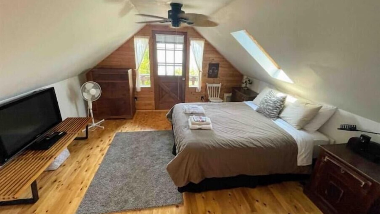 Photo of Bedroom in Northern Bruce Peninsula