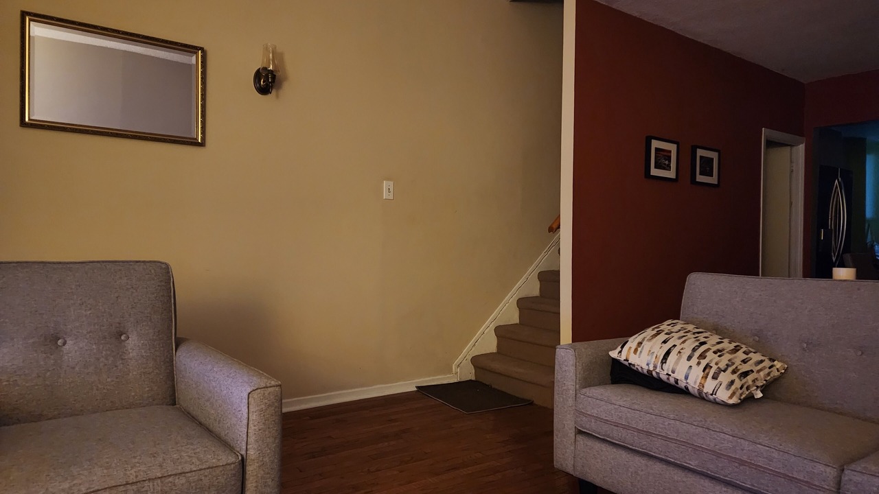Photo of Livingroom in Oakwood Village