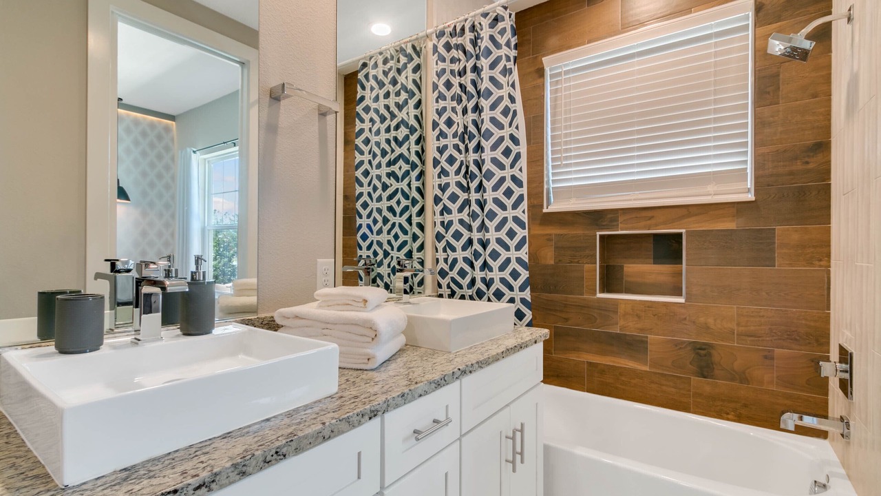 Photo of Bathroom in Crestwynd Bay
