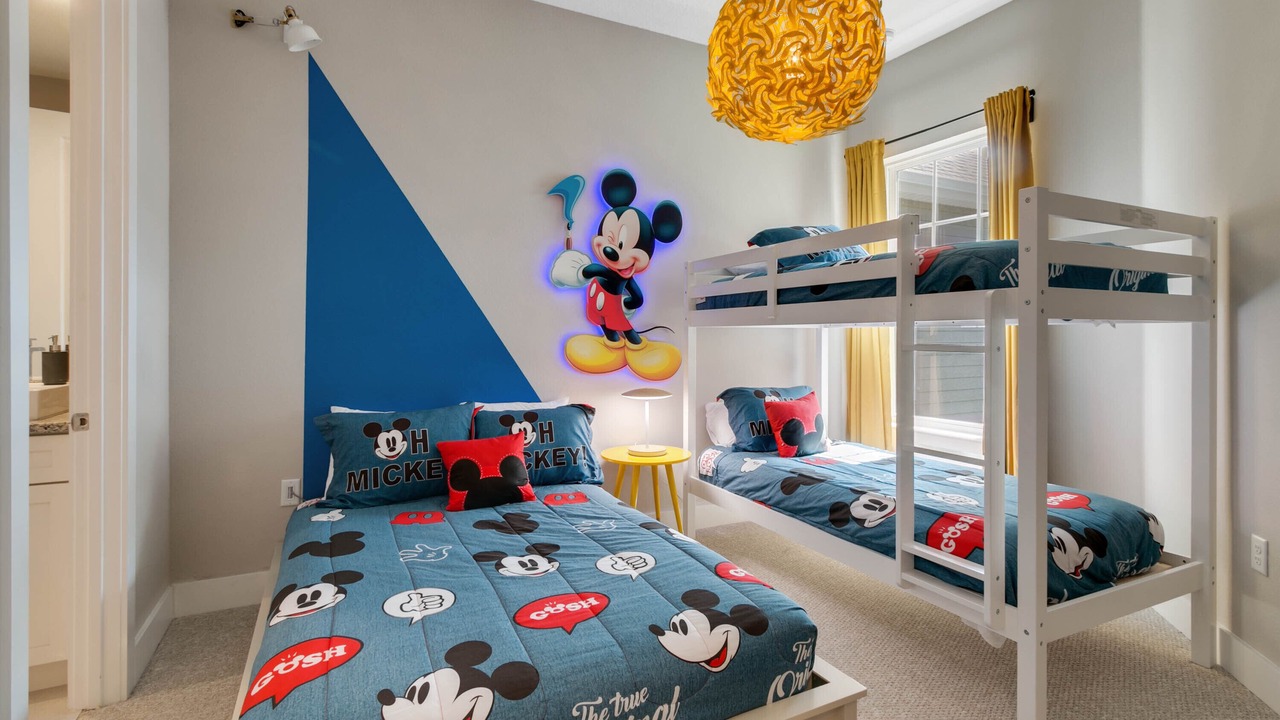 Photo of Bedroom in Crestwynd Bay