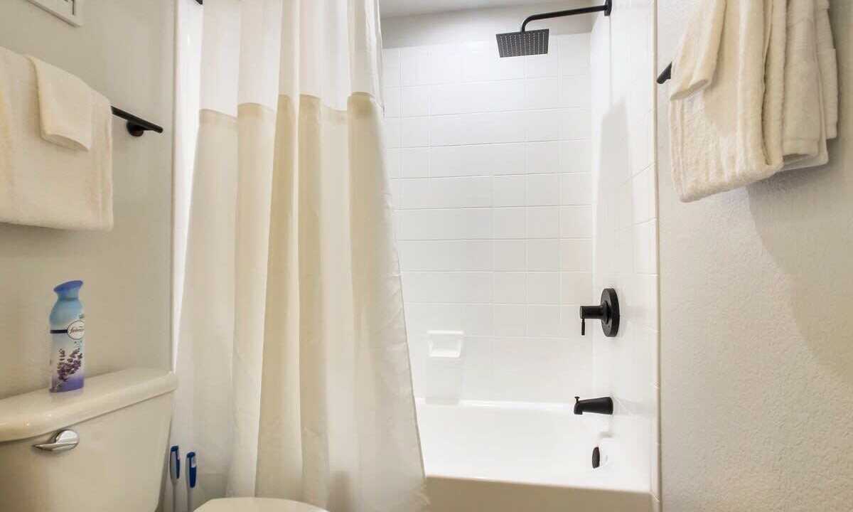 Photo of Bathroom in Desert Paradise Estates