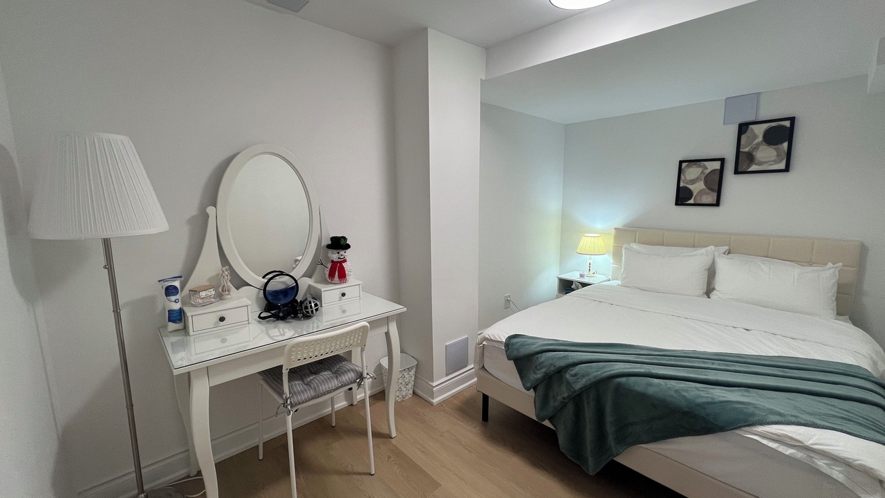 Photo of Bedroom in Richmond Hill