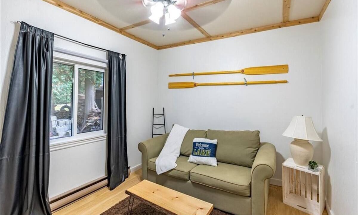Photo of Livingroom in Flesherton