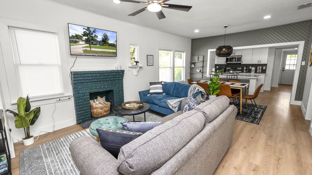 Photo of Livingroom in Dixieland