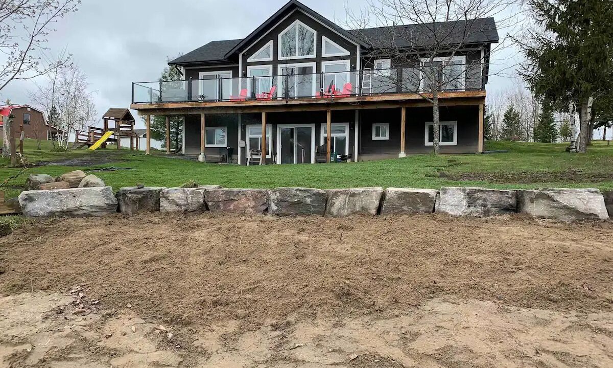 Photo of Outdoor in McKellar