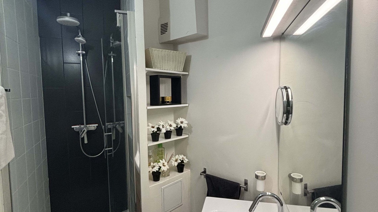 Photo of Bathroom in Issy-les-Moulineaux