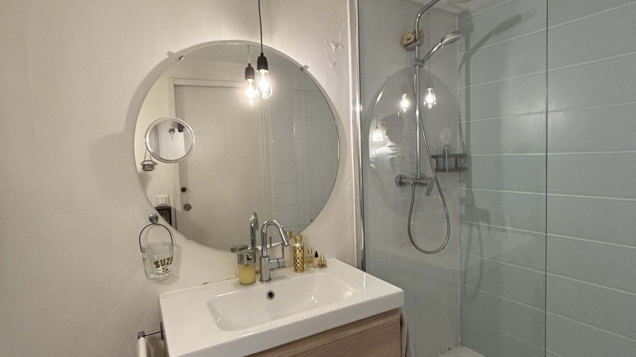 Photo of Bathroom in Issy-les-Moulineaux
