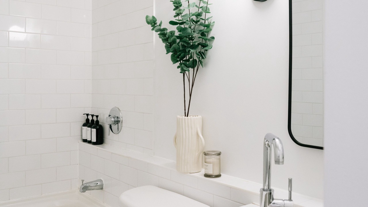 Photo of Bathroom in Bathurst Quay