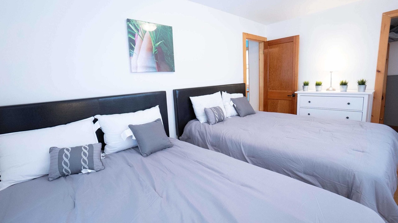 Photo of Bedroom in Crystal Beach