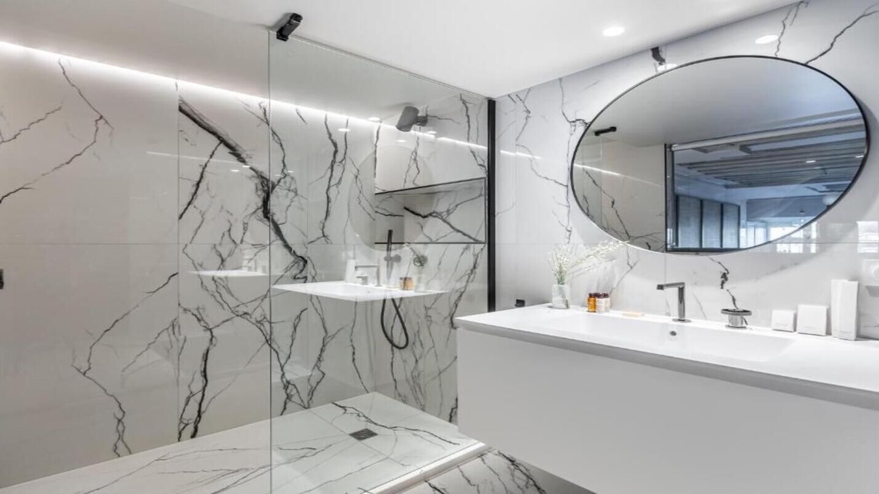 Photo of Bathroom in Les Iles