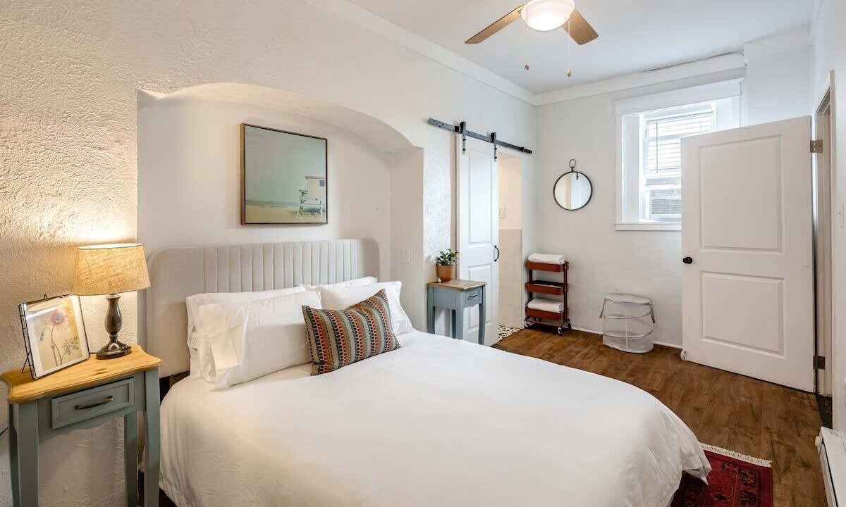 Photo of Bedroom in Roxborough-Manayunk