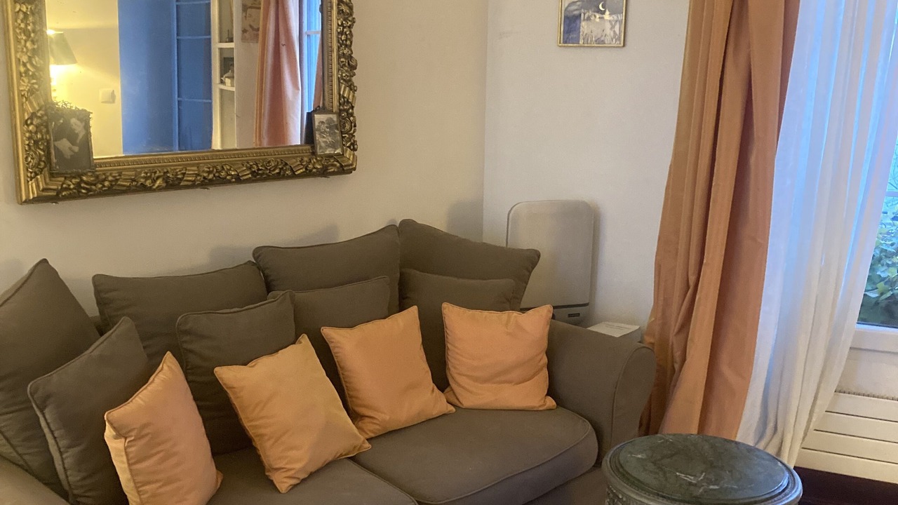 Photo of Livingroom in Combat