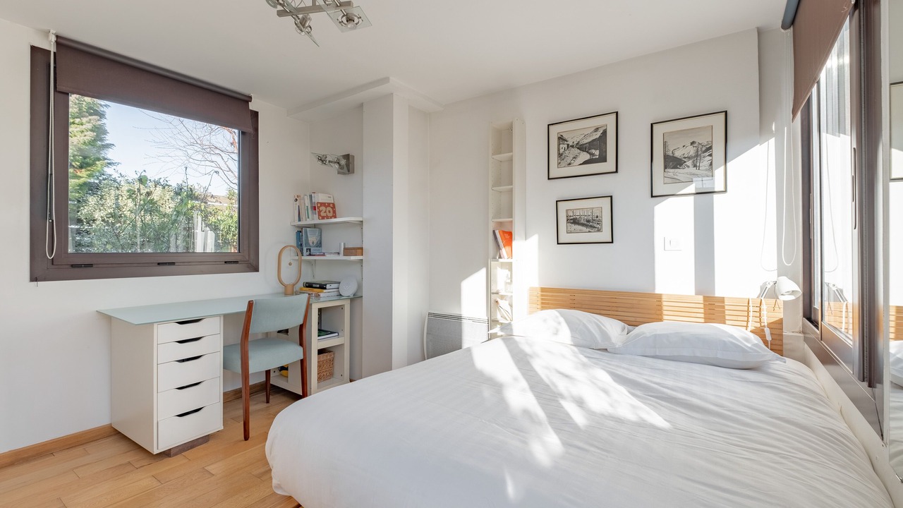 Photo of Bedroom in Saint-Lambert
