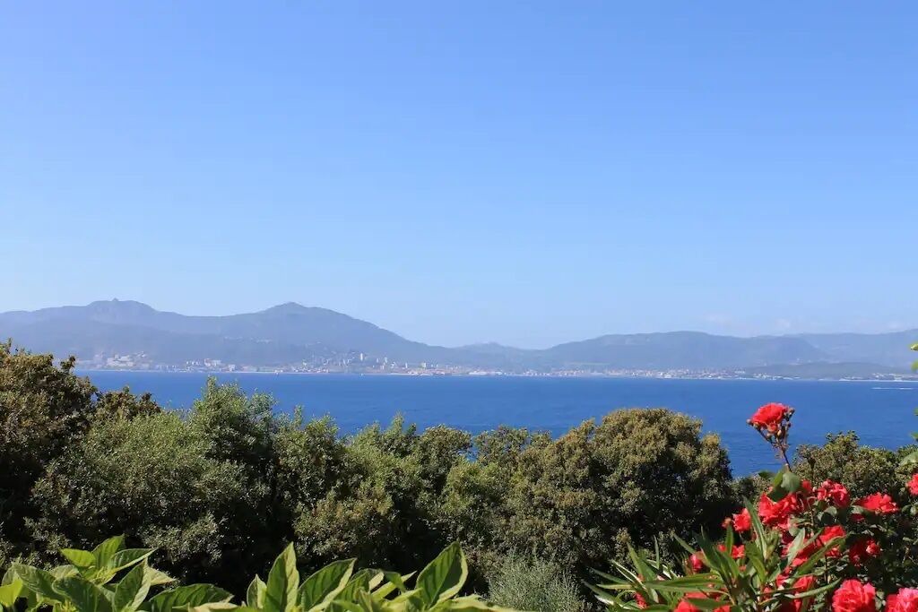 Photo of Others in Isolella