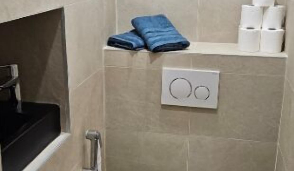 Photo of Bathroom in Republique–Point-du-Jour