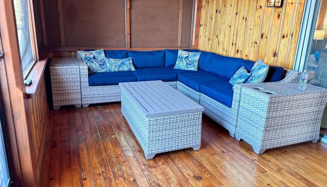 Photo of Livingroom in McKellar