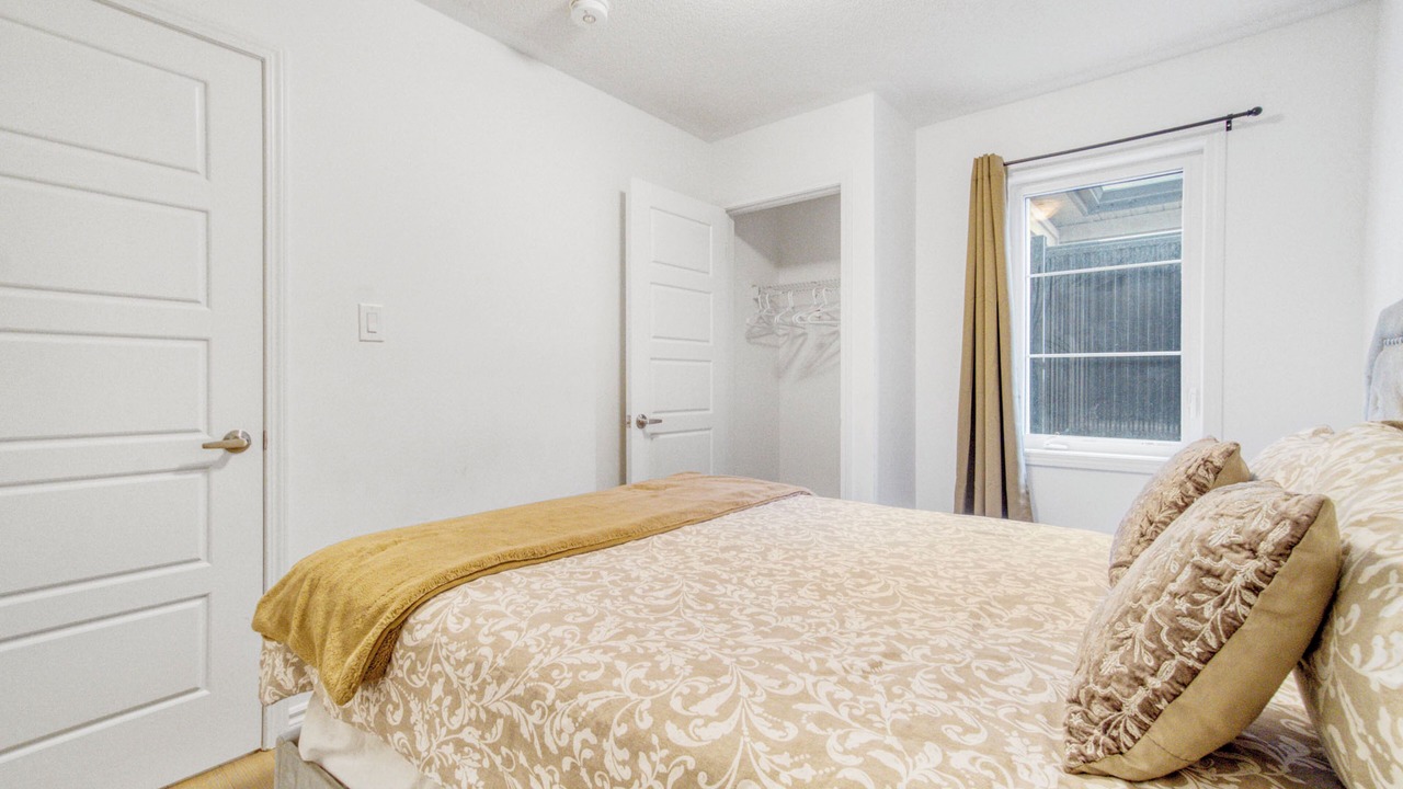 Photo of Bedroom in Churchill Meadows