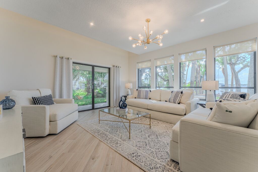 Photo of Livingroom in Merritt Island