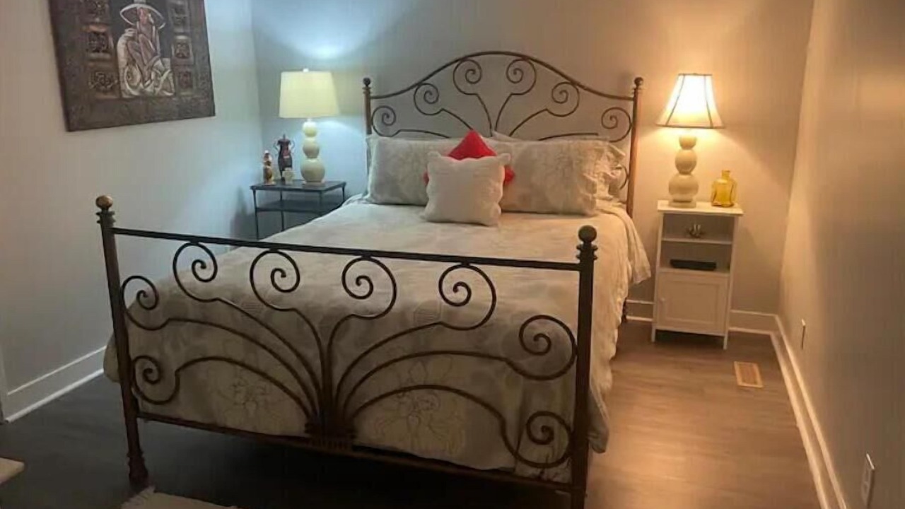 Photo of Bedroom in Alderwood