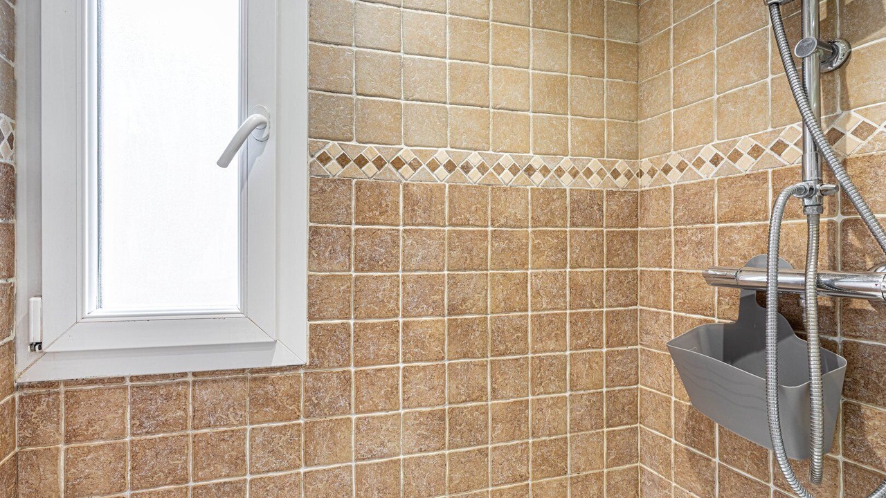 Photo of Bathroom in Saint-Lambert