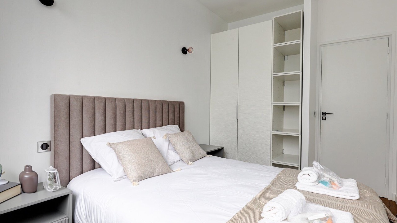 Photo of Bedroom in 10th Arrondissement