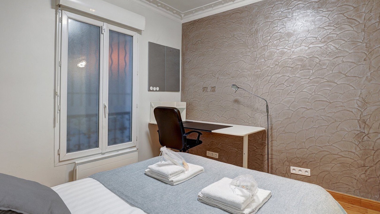 Photo of Bedroom in Enfants-Rouges