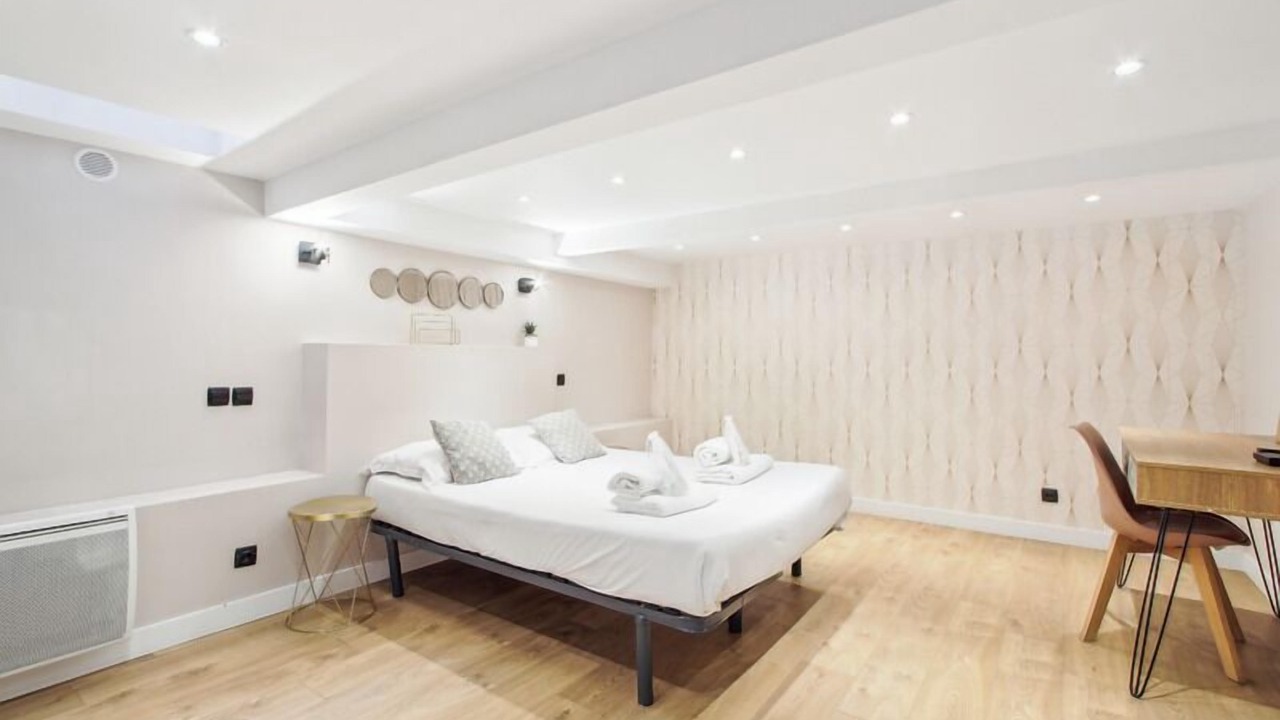 Photo of Bedroom in Combat