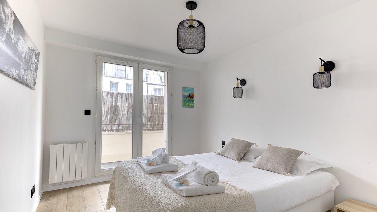 Photo of Bedroom in Suresnes