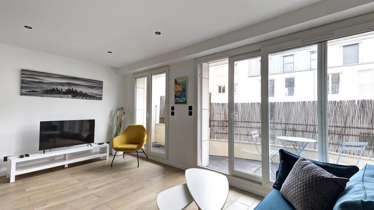 Photo of Livingroom in Suresnes
