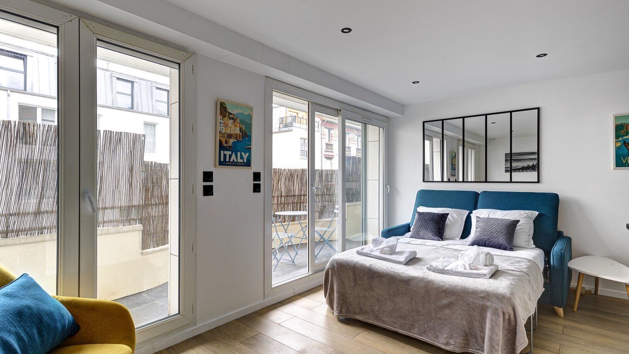 Photo of Bedroom in Suresnes
