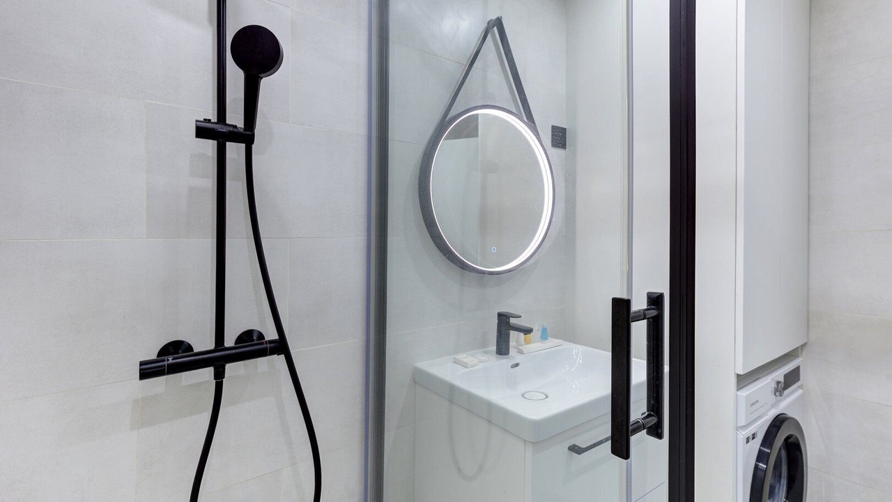 Photo of Bathroom in Suresnes