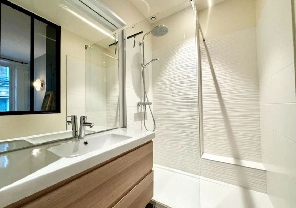 Photo of Bathroom in Les Halles