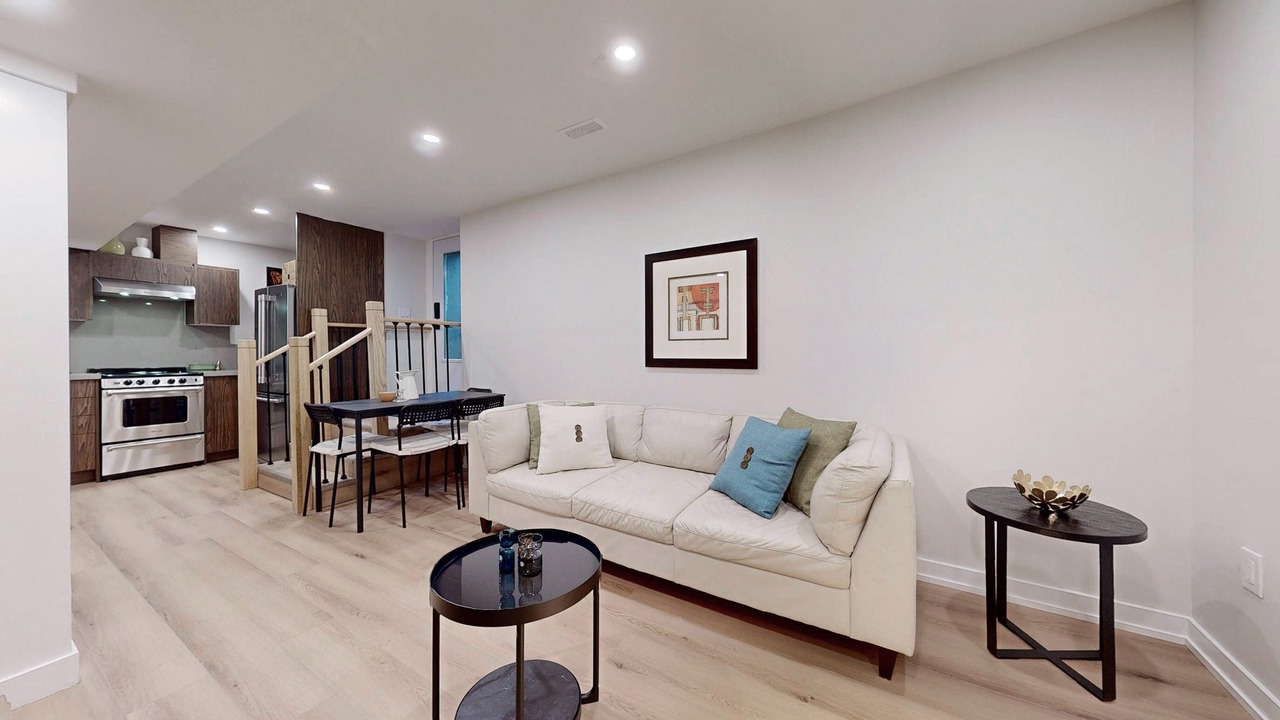 Photo of Livingroom in Wellington Place