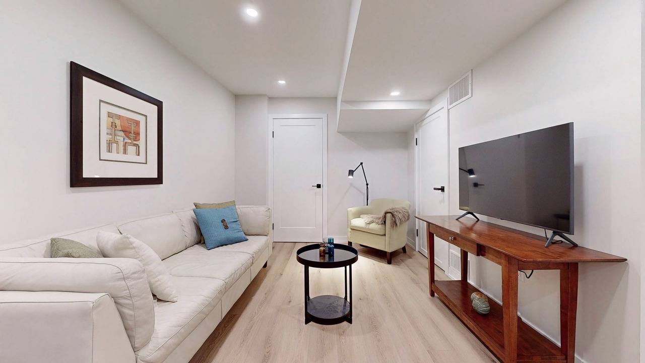 Photo of Livingroom in Wellington Place