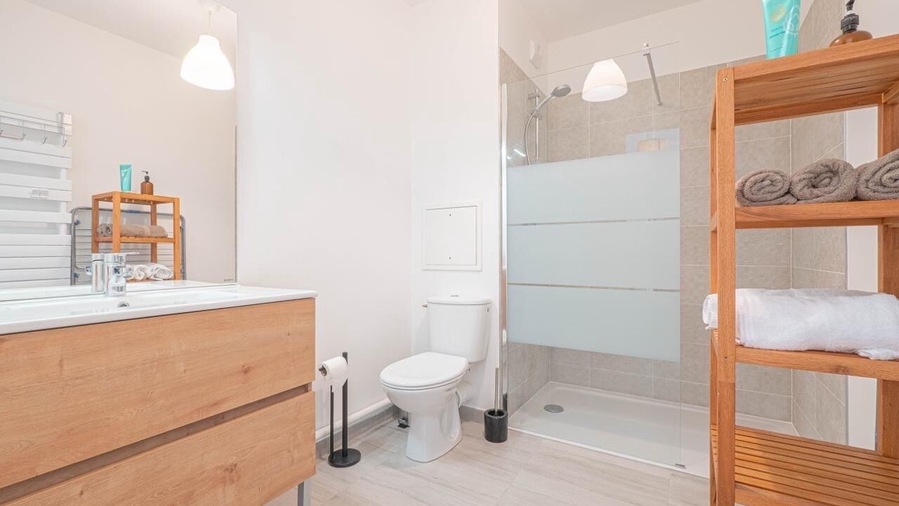 Photo of Bathroom in Saint-Ouen